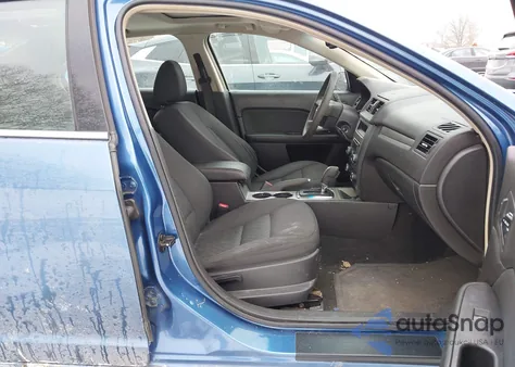 2010 Ford Fusion Se z USA, uszkodzony, nr VIN 3FAHP0HA7AR409406